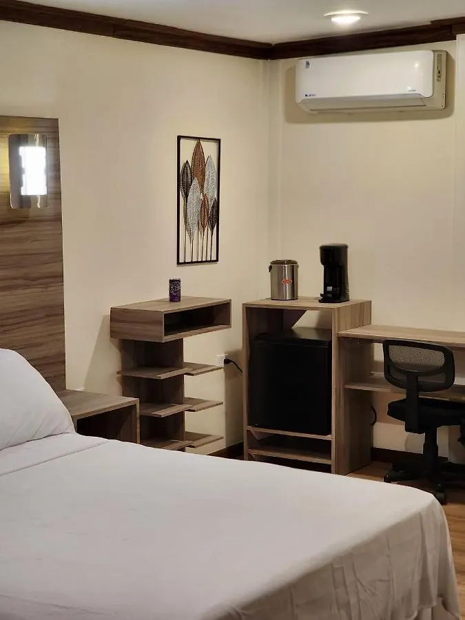 Herberg Pit Stop Hostel Aguada